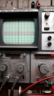 20180905_173811_resized.jpg (866.52 KiB) 6968 mal betrachtet das müßten ca. 10MHz sein